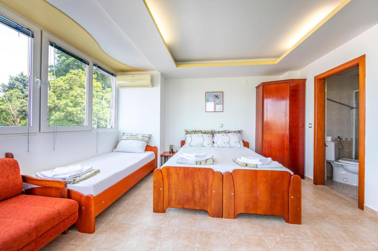 Villa Swiss Ohrid Exterior foto